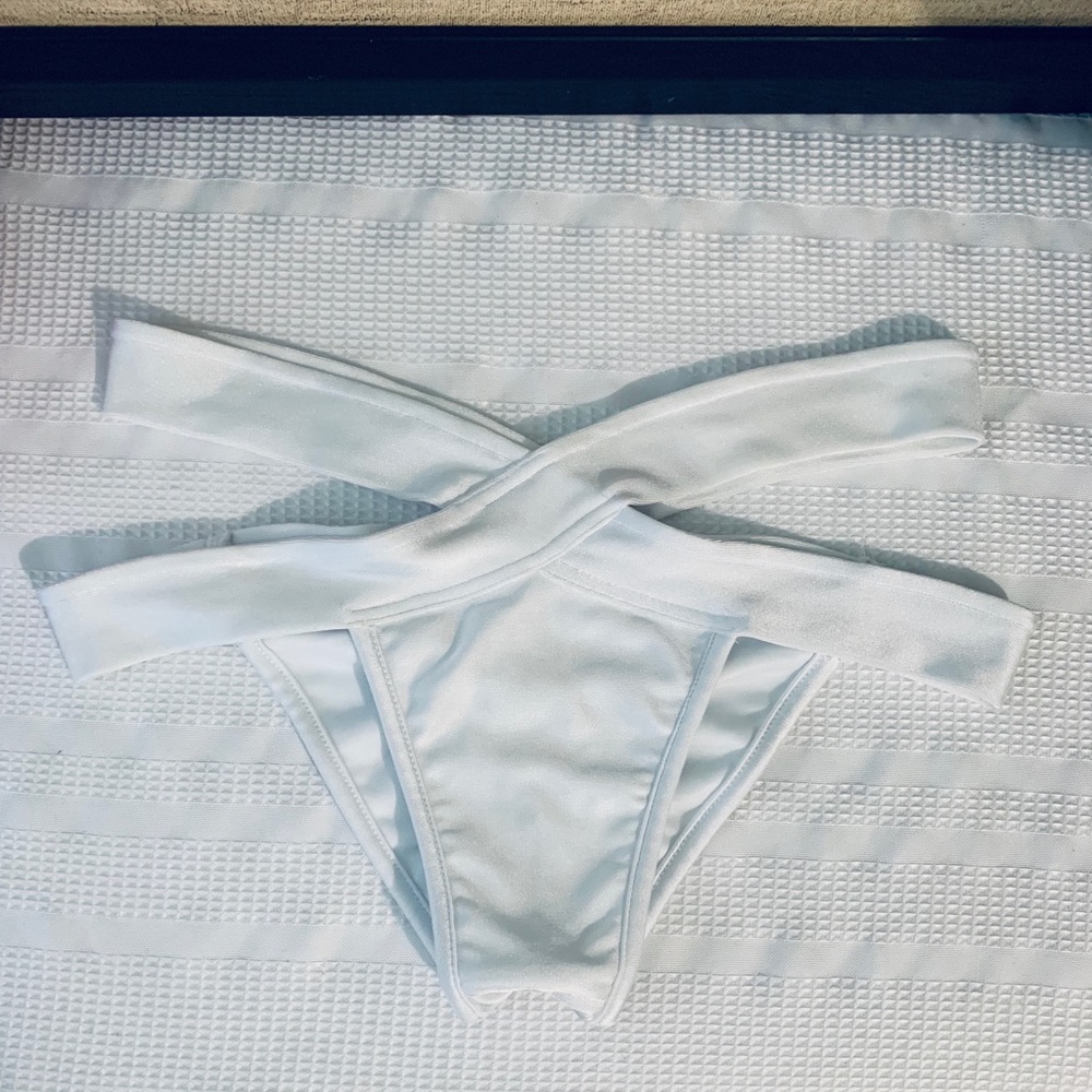 Iheartraves aries strappy cutout swim bottoms
